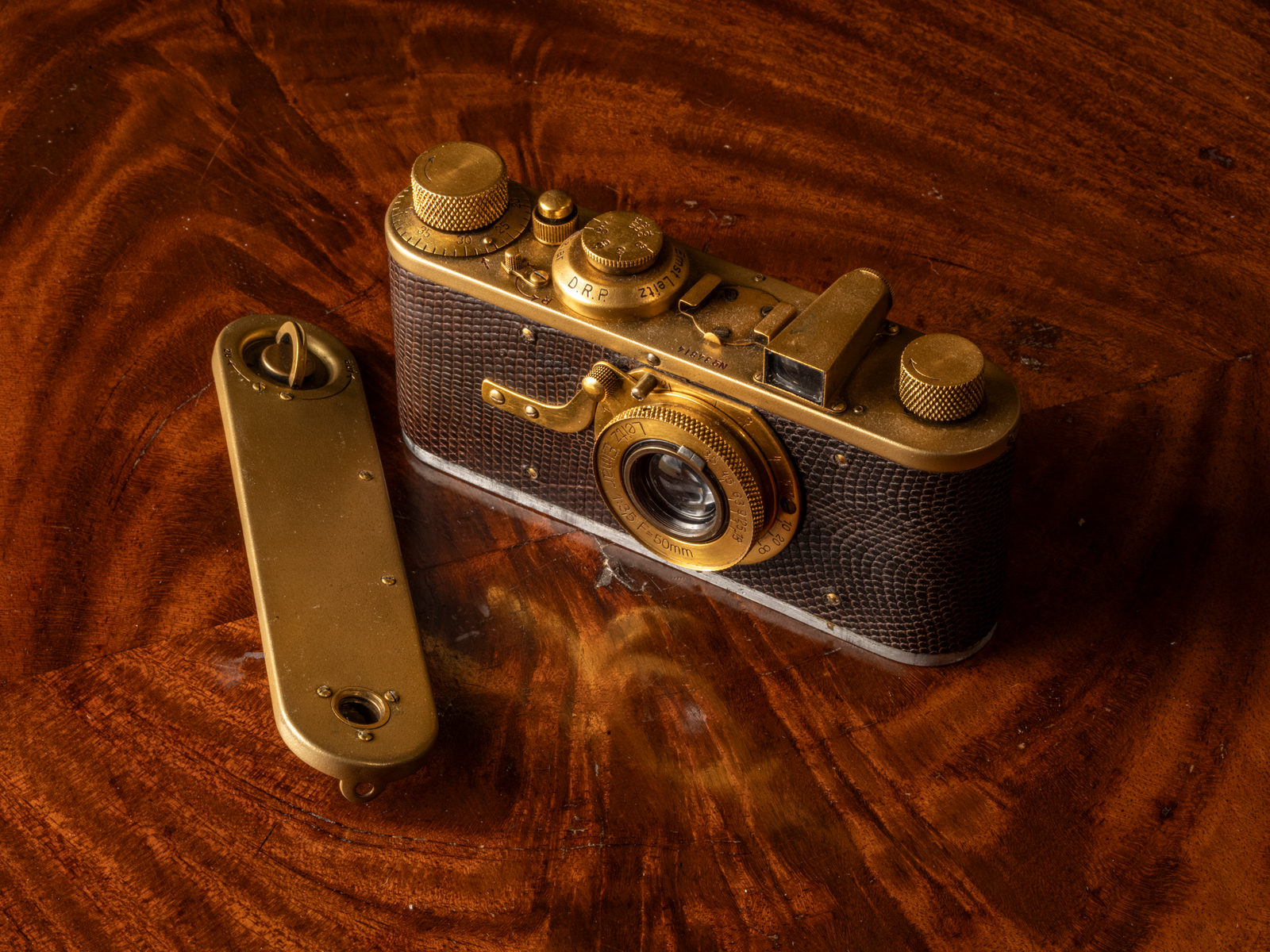 A Leica I Model A 'Luxus' Camera